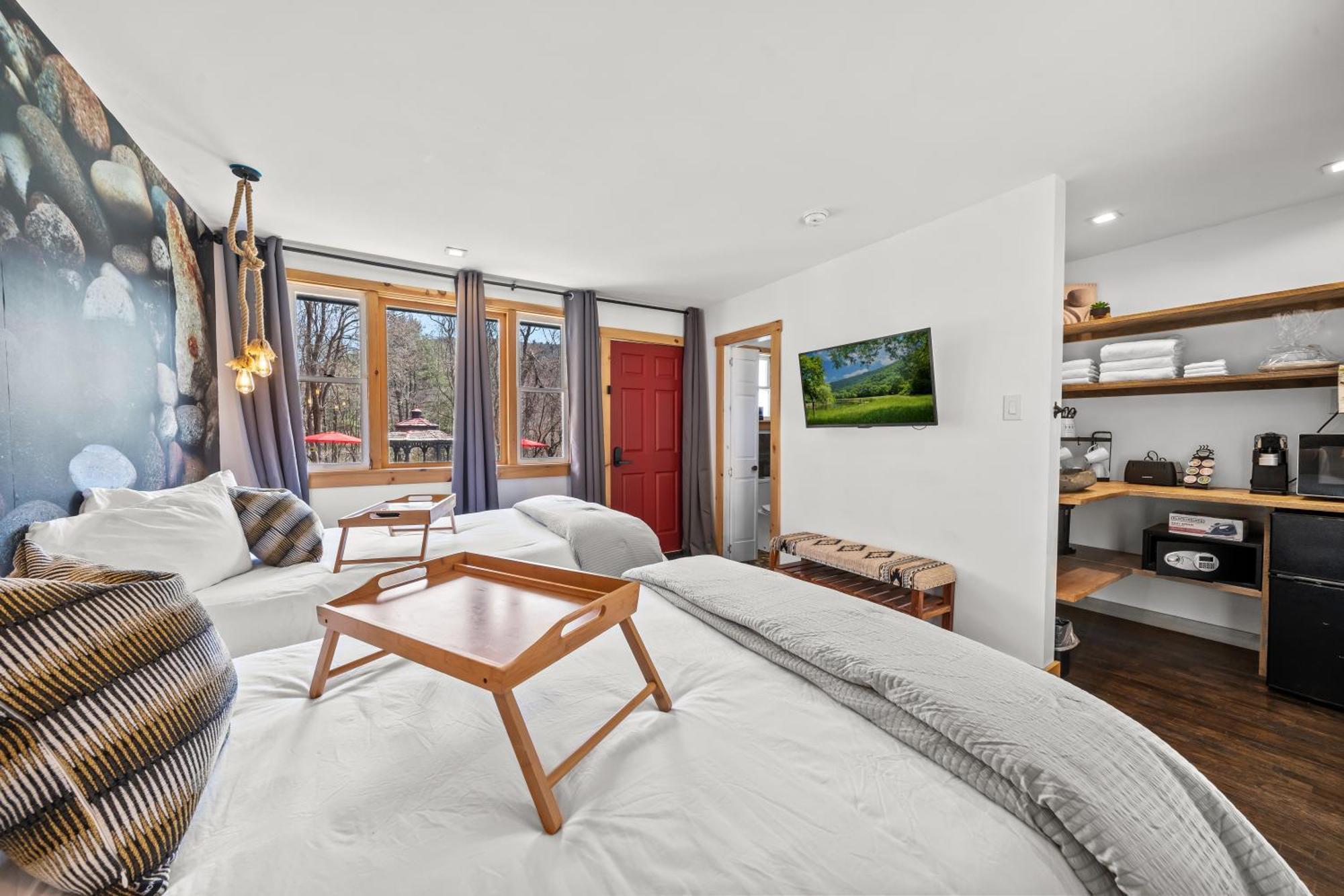 Green Acres Retreat Hancock Экстерьер фото