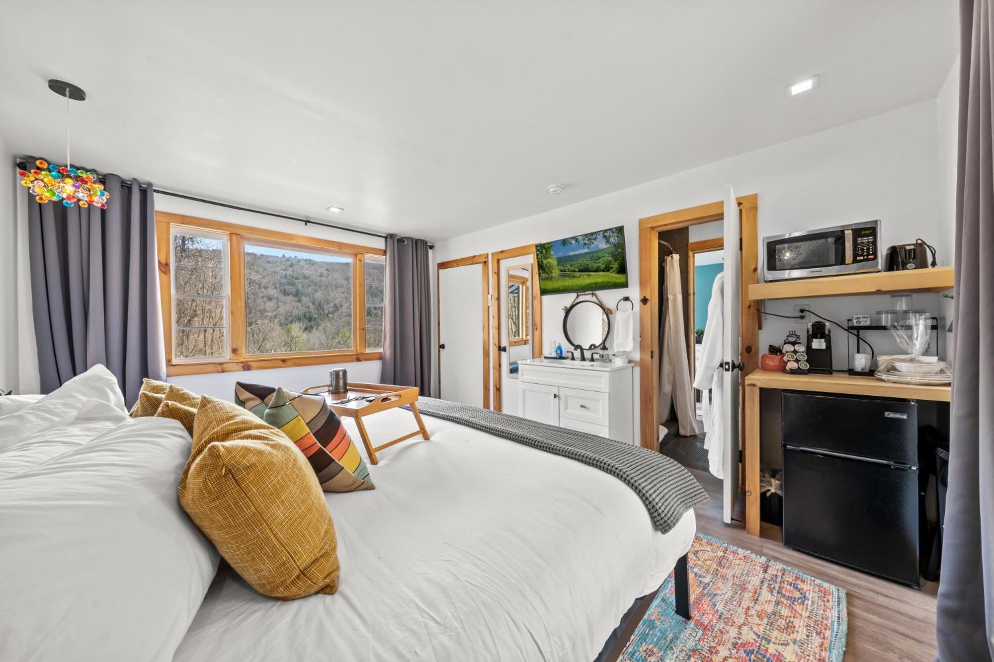 Green Acres Retreat Hancock Экстерьер фото